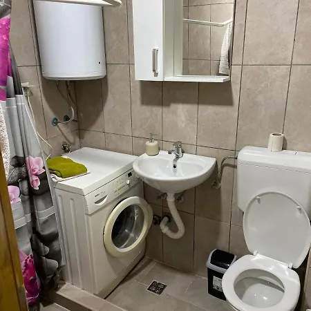 Apartamento Rako 1 *