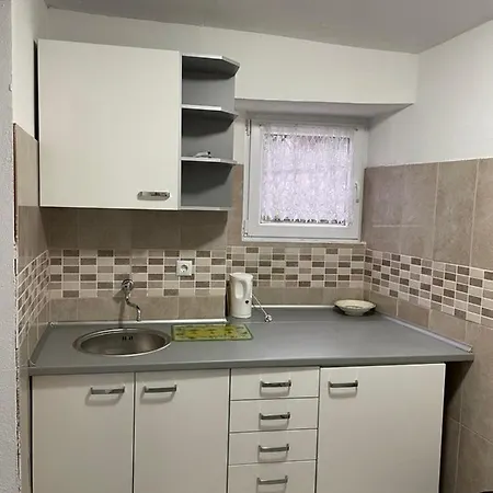 Apartamento Rako 1 *